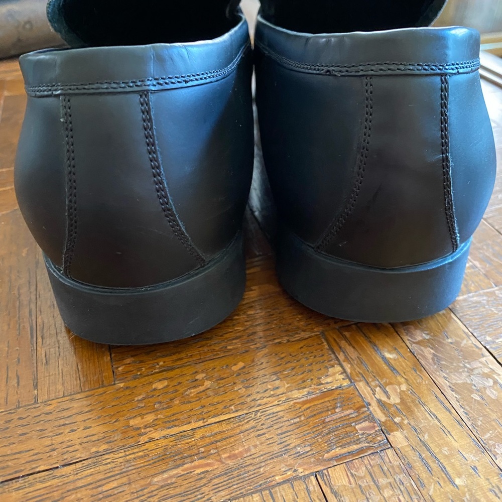 EUC Gucci Loafers - Picture 5 of 11